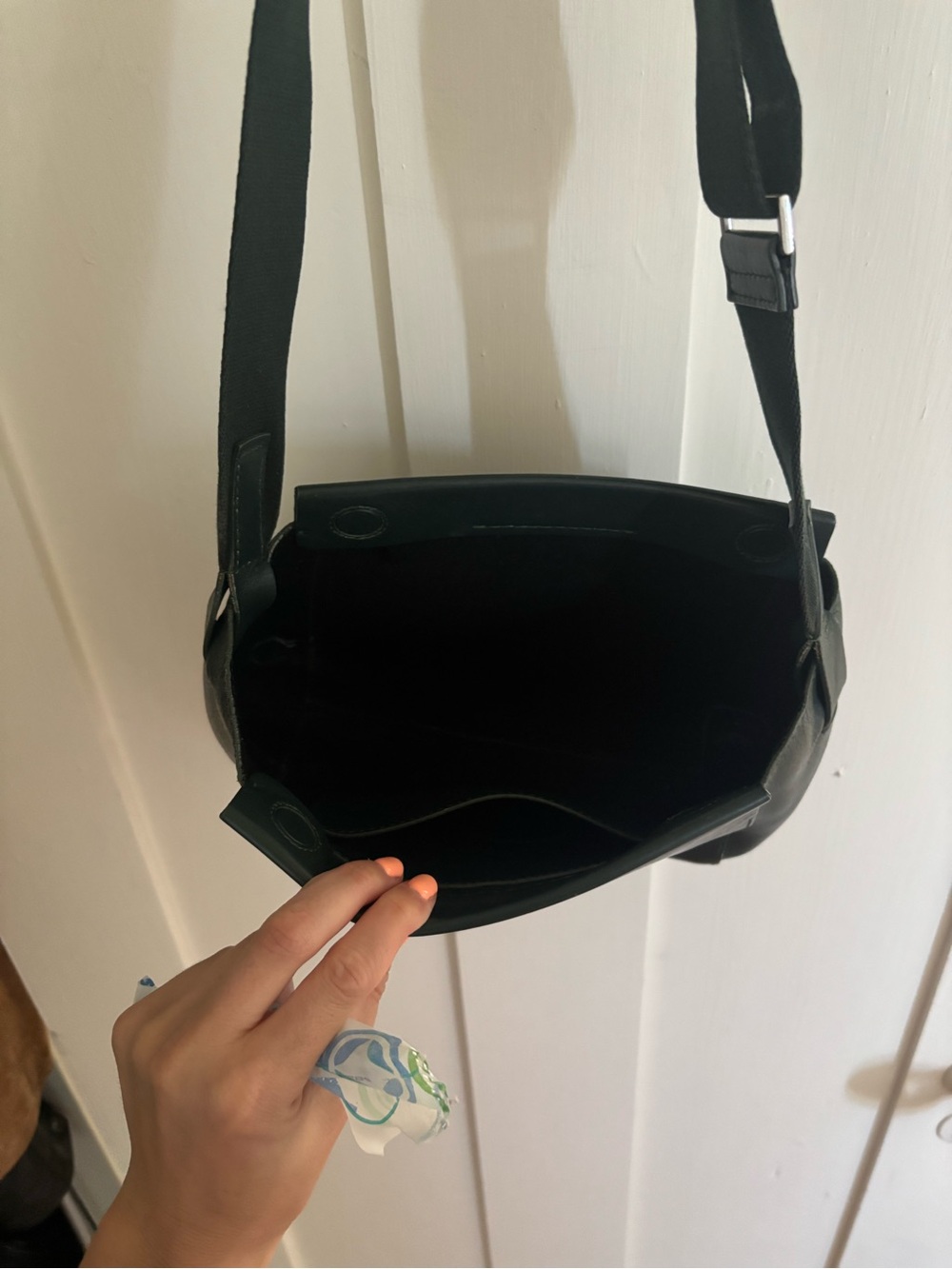 Crossbody Shoulder Bag - Minimal Everyday Carry - Picture 2 of 3